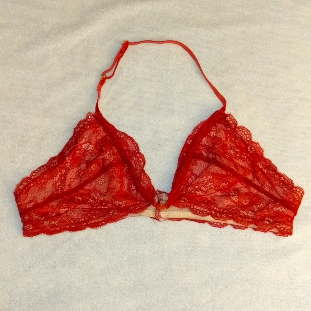 *NWOT* UO Out From Under Red Lace Bralette